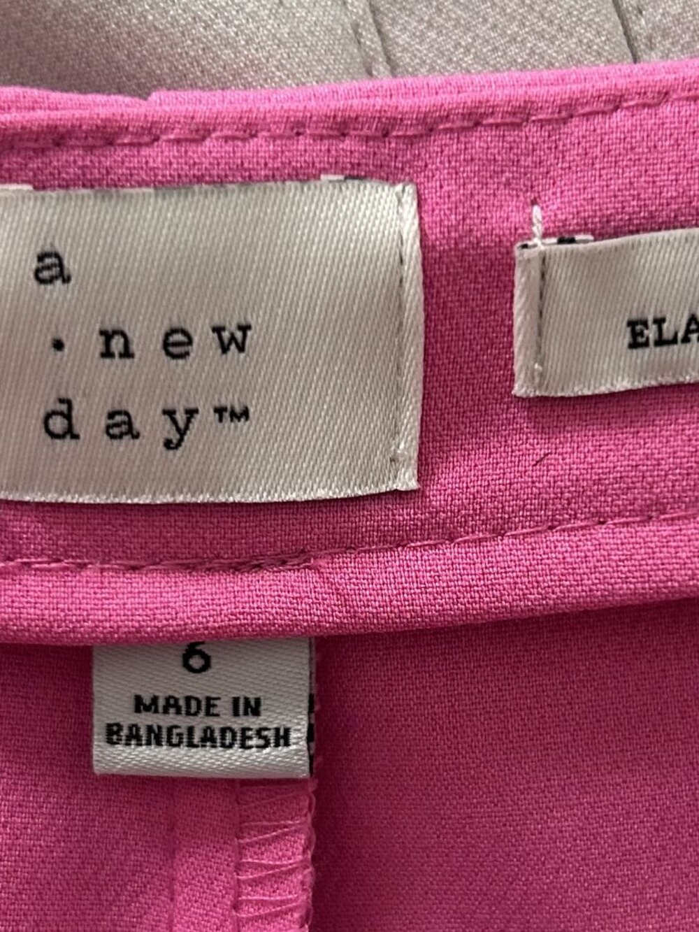 A New Day Tailored Stretch Shorts • Size 6 • 5" Inseam - Picture 2 of 3